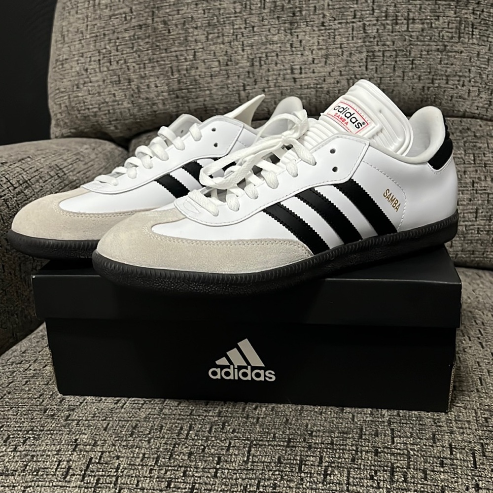 New with box Adidas Samba’s